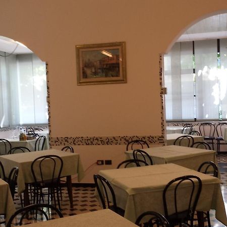Hotel Villa Podgora Rimini Exteriér fotografie