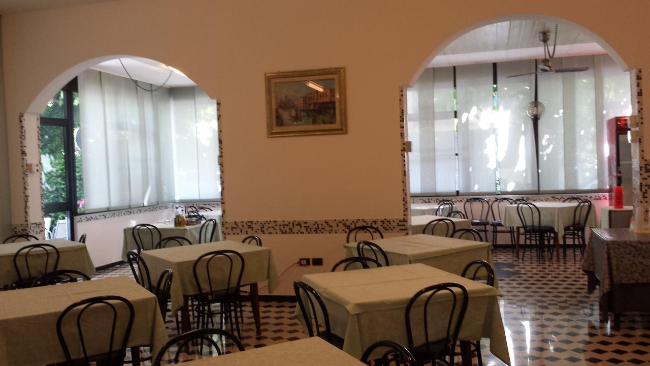 Hotel Villa Podgora Rimini Exteriér fotografie