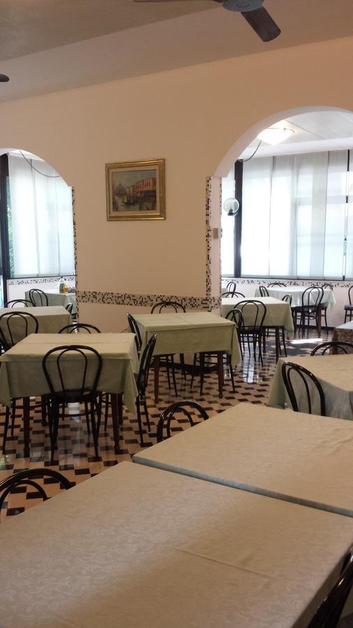 Hotel Villa Podgora Rimini Exteriér fotografie